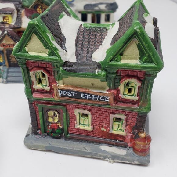Lot of Ceramic and Resin Holiday Mini houses and Snowman Xmas Decor Christmas - Picture 7 of 10